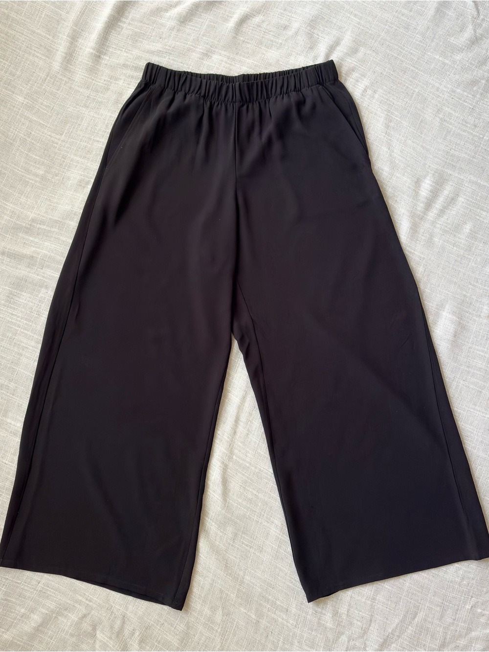 Eileen Fisher 100% Silk Black Pull-On Wide Leg Cropped Pants Size Small